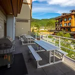 Hi Whistler - Hostel